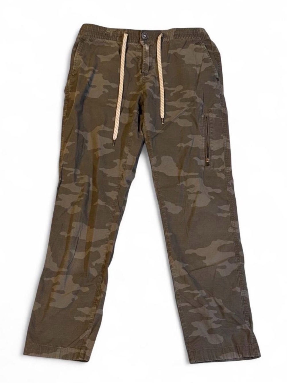 Vuori Women’s Camo Cargo JoggerPants